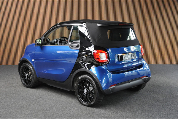 Smart Fortwo cabrio EQ Navi Leer Camera PDC Climate Carplay JBL Cruise Stoelverwarming Stuurverwarming 16" LM velgen