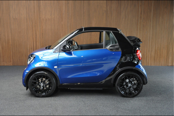 Smart Fortwo cabrio EQ Navi Leer Camera PDC Climate Carplay JBL Cruise Stoelverwarming Stuurverwarming 16" LM velgen