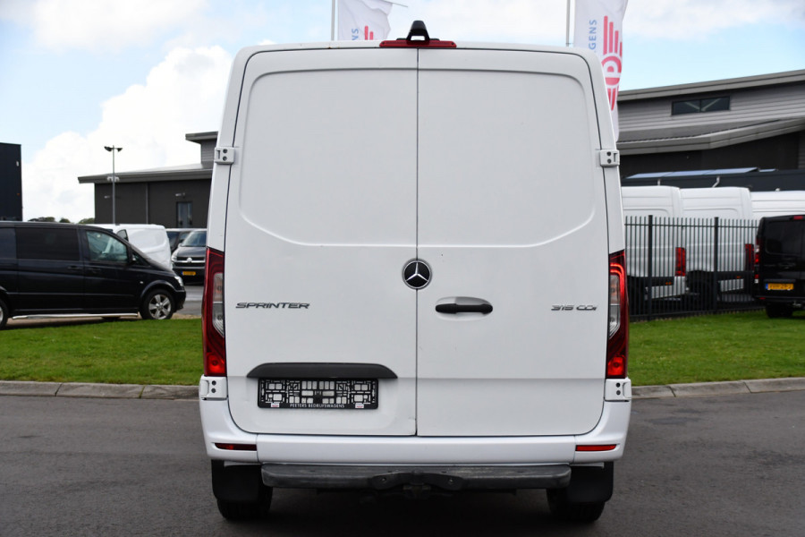 Mercedes-Benz Sprinter 315 1.9 CDI L2H1 RWD PB Edition Camera, Cruise, Sensoren, Multimedia, Carplay, 150Pk, Automaat, Led, Trekhaak,