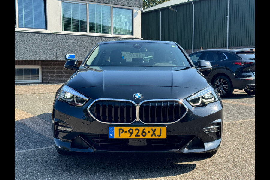 BMW 2 Serie Gran Coupé 218i AUTOMAAT SPORT | LEDEREN SPORTSTOELEN +stoelverw. | DEALER ONDERHIOUDEN | CAMERA