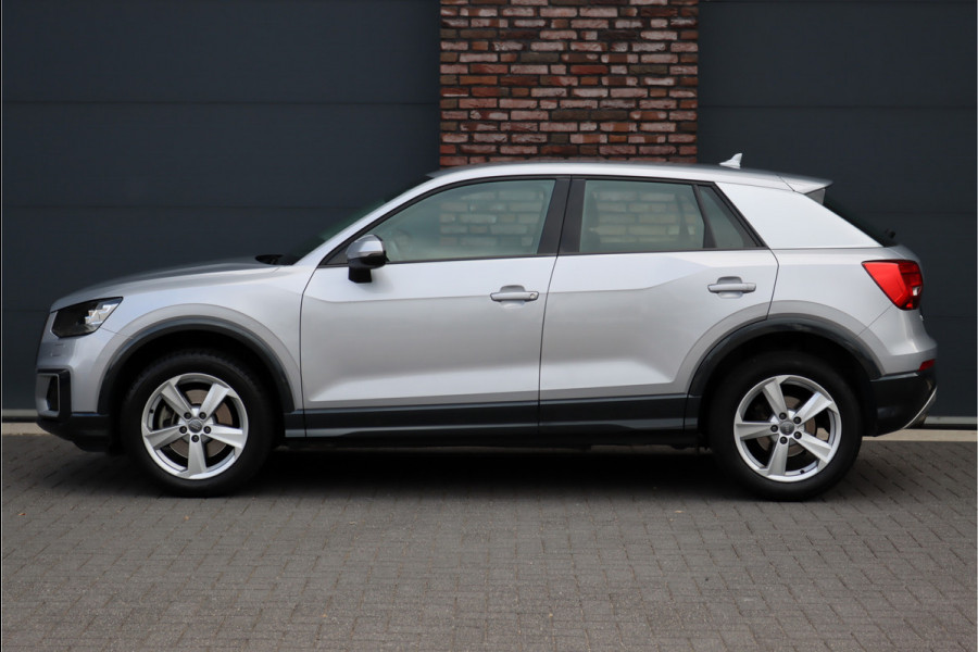 Audi Q2 1.0 TFSI Sport Pro Line Aut7 | MMI Navigatie | Cruise Control | Trekhaak | 2-Zone Climate | Parkeerhulp |