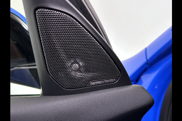 BMW 1-serie 118i M Sport Misano Blauw Metallic | Panodak | Competition Alcantara Sportstoelen | Harman Kardon | Apple Carplay  Sfeerverlichting | Navi Prof | Head Up | Camera |