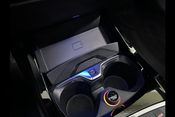 BMW 1-serie 118i M Sport Misano Blauw Metallic | Panodak | Competition Alcantara Sportstoelen | Harman Kardon | Apple Carplay  Sfeerverlichting | Navi Prof | Head Up | Camera |