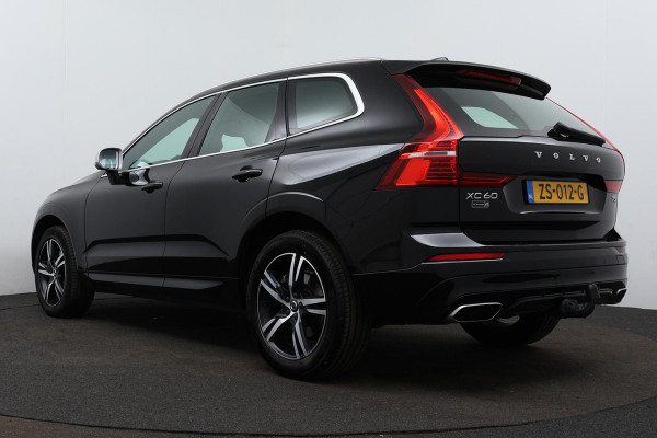 Volvo XC60 2.0 T5 AWD R-Design AANBIEDING(1e Eig, Dealer OndH, Trekhaak, Carplay, Camera, Lane assist, PDC V+A, Navi, StoelV, Etc)