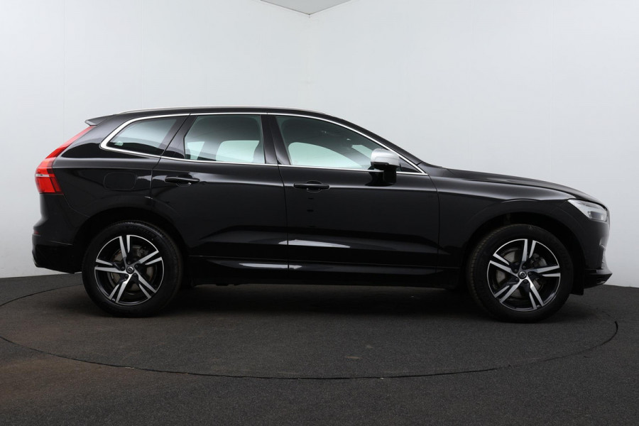 Volvo XC60 2.0 T5 AWD R-Design AANBIEDING(1e Eig, Dealer OndH, Trekhaak, Carplay, Camera, Lane assist, PDC V+A, Navi, StoelV, Etc)