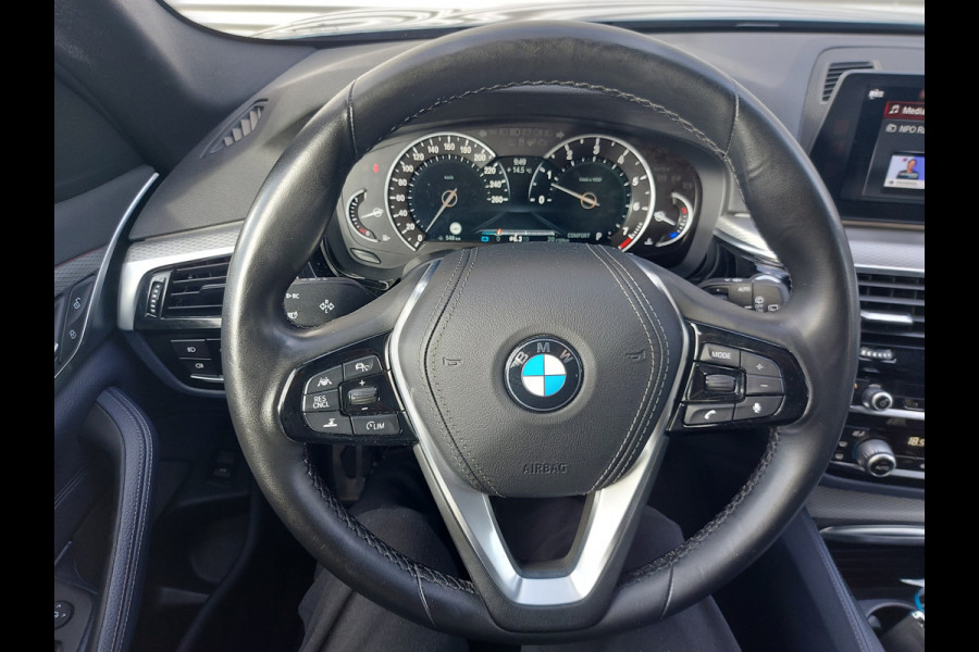 BMW 5 Serie Touring 520i High Executive Automaat, Navigatie, Camera, elek trekhaak, FULL OPTIONS