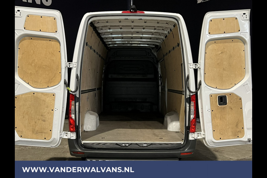 Mercedes-Benz Sprinter 315 CDI 150pk L3H2 Euro6 Airco | Camera | Apple Carplay | Android Auto Parkeersensoren, Bijrijdersbank