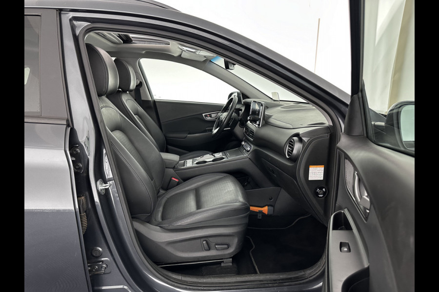 Hyundai Kona EV Premium 64 kWh (INCL-BTW) *PANO | FULL-LEATHER | HEAD-UP | FULL-LED | NAVI-FULLMAP | DAB | ADAPTIVE-CRUISE | KRELL-AUDIO | KEYLESS | CAMERA | BLIND-SPOT | LANE-ASSIST | DIGI-COCKPIT | COMFORT-SEATS | 17''AL