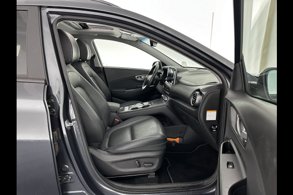 Hyundai Kona EV Premium 64 kWh (INCL-BTW) *PANO | FULL-LEATHER | HEAD-UP | FULL-LED | NAVI-FULLMAP | DAB | ADAPTIVE-CRUISE | KRELL-AUDIO | KEYLESS | CAMERA | BLIND-SPOT | LANE-ASSIST | DIGI-COCKPIT | COMFORT-SEATS | 17''AL