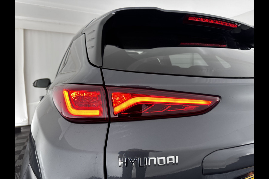 Hyundai Kona EV Premium 64 kWh (INCL-BTW) *PANO | FULL-LEATHER | HEAD-UP | FULL-LED | NAVI-FULLMAP | DAB | ADAPTIVE-CRUISE | KRELL-AUDIO | KEYLESS | CAMERA | BLIND-SPOT | LANE-ASSIST | DIGI-COCKPIT | COMFORT-SEATS | 17''AL