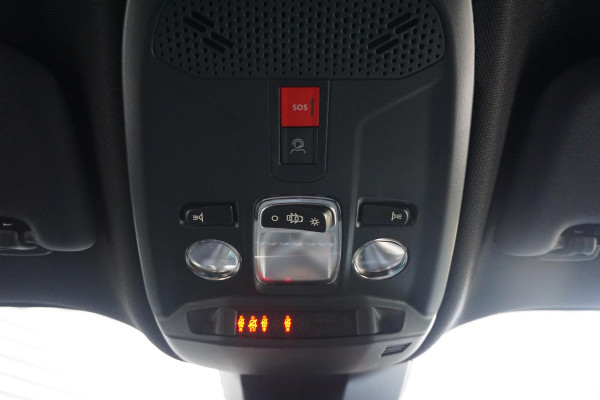 Peugeot 2008 1.2 Hybrid 136 Allure 360° Camera | Keyless | Navi