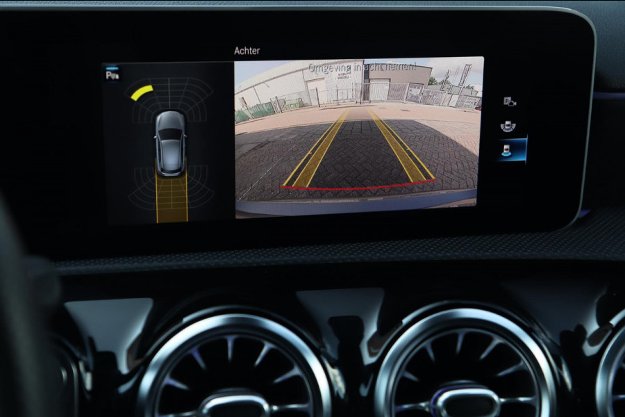 Mercedes-Benz A-Klasse 200 / PANODAK / 2x MEMORY / ALCANTARA / WIDE SCREEN