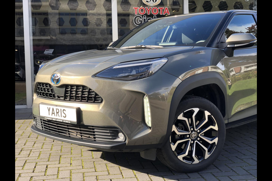 Toyota Yaris Cross 1.5 Hybrid Dynamic | Winter pakket, Keyless, 17inch, LED, Stoel + Stuurverwarming, Apple CarPlay/Android Auto