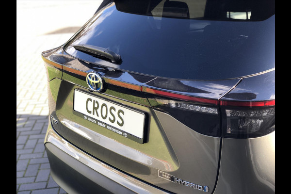 Toyota Yaris Cross 1.5 Hybrid Dynamic | Winter pakket, Keyless, 17inch, LED, Stoel + Stuurverwarming, Apple CarPlay/Android Auto