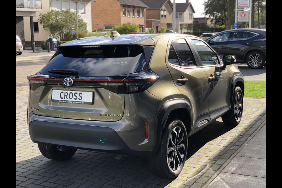 Toyota Yaris Cross 1.5 Hybrid Dynamic | Winter pakket, Keyless, 17inch, LED, Stoel + Stuurverwarming, Apple CarPlay/Android Auto