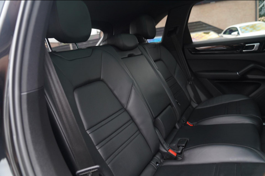 Porsche Cayenne 3.0 E-Hybrid | Sport Chrono | Bose Sound | Panorama | Luchtvering | incl BTW | Memory stoelen | Luxe leder | LED