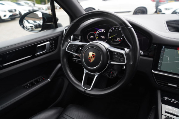 Porsche Cayenne 3.0 E-Hybrid | Sport Chrono | Bose Sound | Panorama | Luchtvering | incl BTW | Memory stoelen | Luxe leder | LED