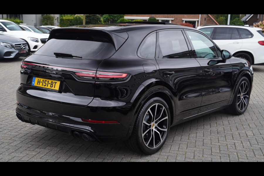 Porsche Cayenne 3.0 E-Hybrid | Sport Chrono | Bose Sound | Panorama | Luchtvering | incl BTW | Memory stoelen | Luxe leder | LED