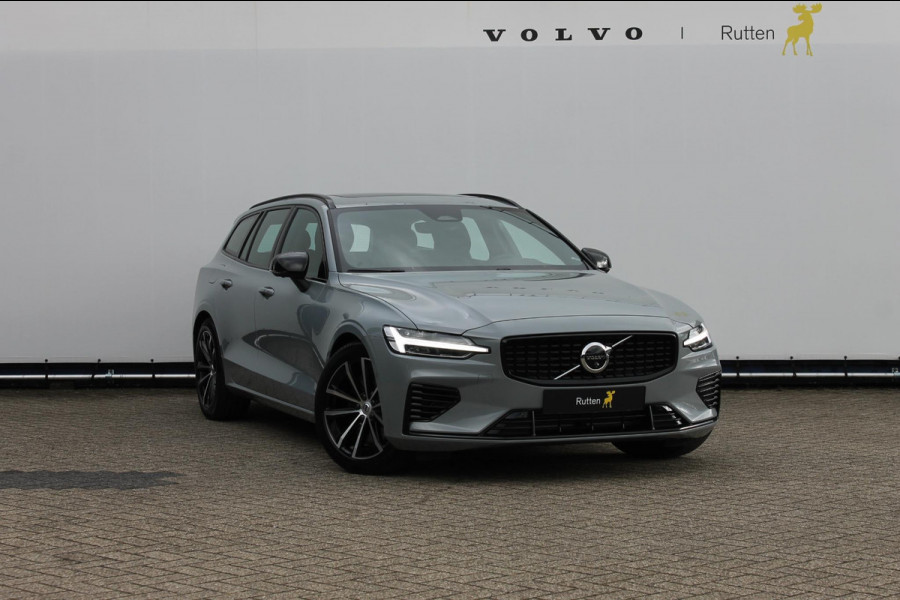 Volvo V60 T6 350pk autm. Recharge AWD Plus Dark Panoramisch schuif-kanteldak / 18" lichtmetalen velgen / Semi elektrisch wegklapbare trekhaak / 360 graden rondom zichtcamera /