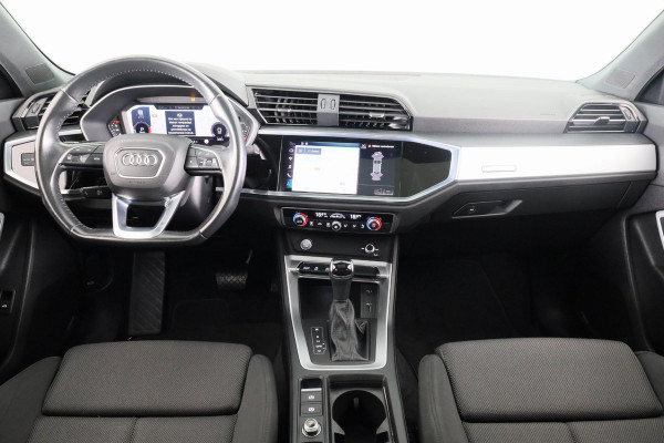 Audi Q3 Sportback 35 TFSI Business Edition 150 pk S-tronic | Navigatie | Panoramadak | Parkeersensoren | LED koplampen |