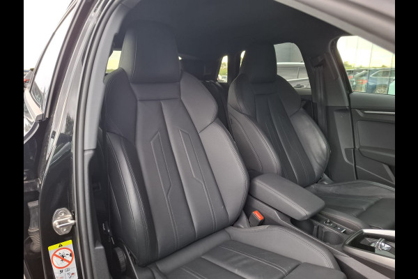 Audi A3 Sportback 40 TFSI e Edition Plug in Hybrid 204pk PHEV | Lederen Sportstoelen | Head Up | Apple Carplay | Navigatie | Camera | Cruise Control | Climate Control |