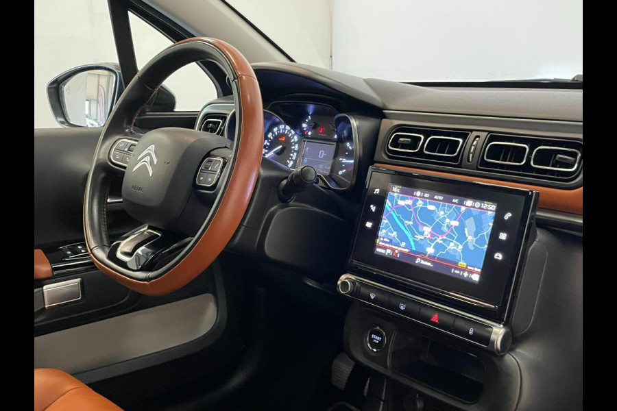 Citroën C3 1.2 PureTech Shine / Pano / Navi / CarPlay / Stoelverwarming