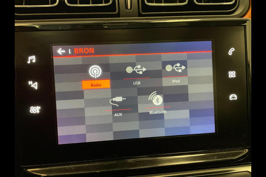 Citroën C3 1.2 PureTech Shine / Pano / Navi / CarPlay / Stoelverwarming