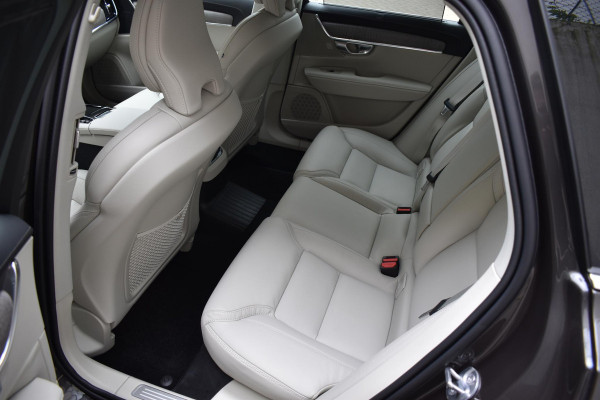 Volvo V90 T6 350PK Longe Range Recharge AWD Plus Bright / Adpatieve cruise control/ BLIS/ Elektrische stoelen/ Luchtvering/ Stoel en stuurwielverwarming/ Parkeersensoren met camera