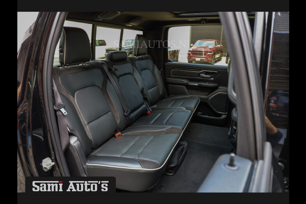 Dodge Ram 2025 LARAMIE NIGHT | 14,4 SCHERM + 10.2 INCH PASSENGER SCREEN | HURRICAN 420PK 636 Nm TWIN TURBO | PRIJS MET LPG EN COVER EN GAR DUBBELE CABINE | PICK UP | 5 PERSOONS | DC | GRIJSKENTEKEN | VOORAAD 2220 - 5039