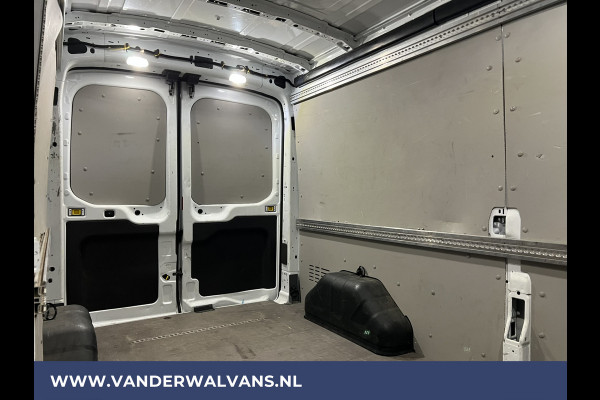 Ford Transit 2.0 TDCI 131pk L3H2 Euro6 Airco | Camera | Navigatie | Apple Carplay Cruisecontrol, LED, Parkeersensoren, Stoelverwarming, Verwarmde voorruit, Bijrijdersbank