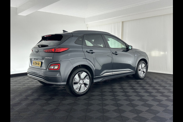 Hyundai Kona EV Premium 64 kWh (INCL-BTW) *VOLLEDER | HEAD-UP | FULL-LED | NAVI-FULLMAP | DAB | ADAPTIVE-CRUISE | KRELL-AUDIO | KEYLESS | CAMERA | BLIND-SPOT | LANE-ASSIST | VIRTUAL-COCKPIT | COMFORT-SEATS | 17''ALU*