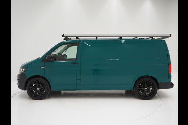 Volkswagen Transporter 2.0 TDI L2H1 | Cruise | Trekhaak | Carplay | Airco | Inrichting