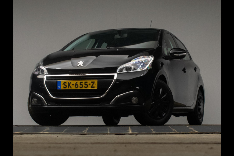 Peugeot 208 1.2 PureTech Blue Lion Sport (APPLE CARPLAY,NAVI,PDC,CRUISE,LED,BLACK EDITION,SPORTSTOELEN,NETTE STAAT)