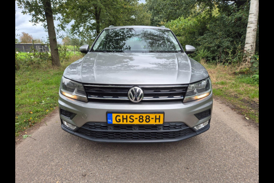 Volkswagen Tiguan 1.4 TSI ACT Highline / PANORAMADAK / LEER / EL. STOEL