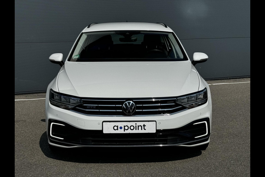 Volkswagen Passat Variant 1.4 TSI PHEV GTE Business 218 pk Automaat (DSG) | Navigatie | Parkeersensoren | Achteruitrijcamera | Stoelverwarming | LED koplampen |