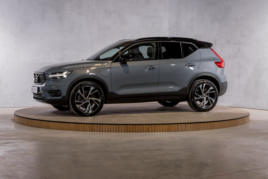 Volvo XC40 1.5 T5 Recharge R-Design | Panorama | Adaptive cruise | 360 camera |