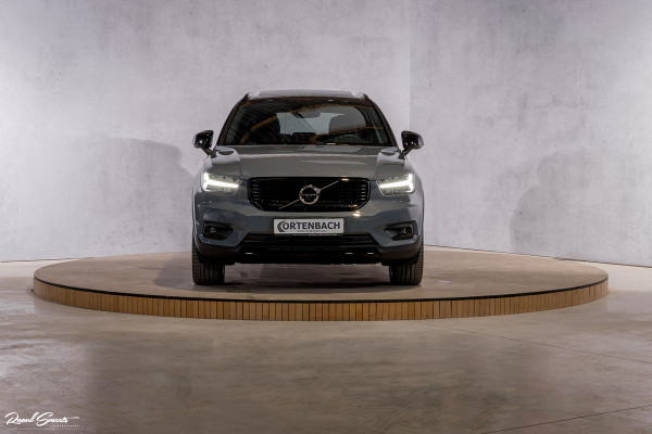 Volvo XC40 1.5 T5 Recharge R-Design | Panorama | Adaptive cruise | 360 camera |