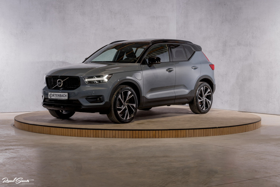 Volvo XC40 1.5 T5 Recharge R-Design | Panorama | Adaptive cruise | 360 camera |