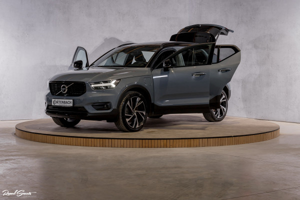 Volvo XC40 1.5 T5 Recharge R-Design | Panorama | Adaptive cruise | 360 camera |