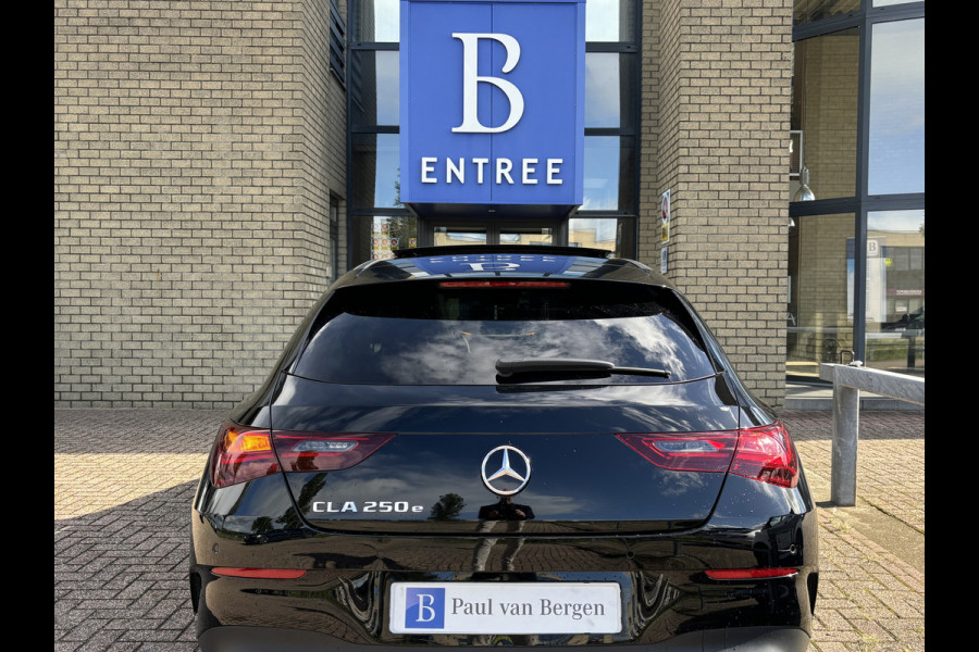 Mercedes-Benz CLA-Klasse Shooting Brake 250e Hybrid AMG Styling-PANORAMA-CAMERA-TREKHAAK-SFEER-COMPLEET