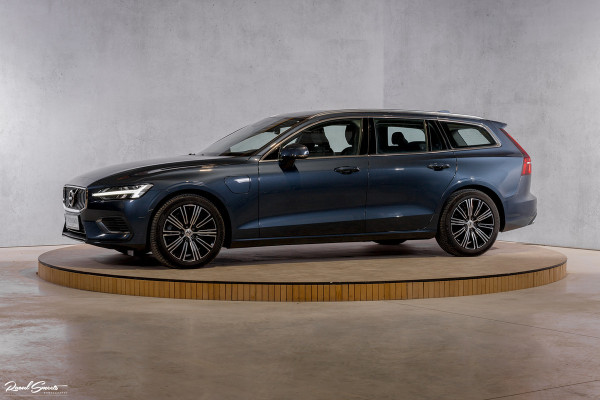 Volvo V60 2.0 T6 Recharge AWD Inscription Expression | Apple carplay | Navigatie | Adaptieve cruise |