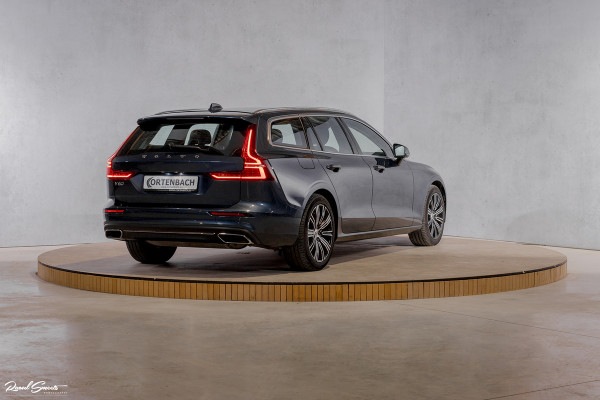 Volvo V60 2.0 T6 Recharge AWD Inscription Expression | Apple carplay | Navigatie | Adaptieve cruise |