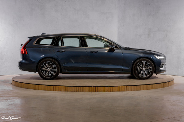 Volvo V60 2.0 T6 Recharge AWD Inscription Expression | Apple carplay | Navigatie | Adaptieve cruise |