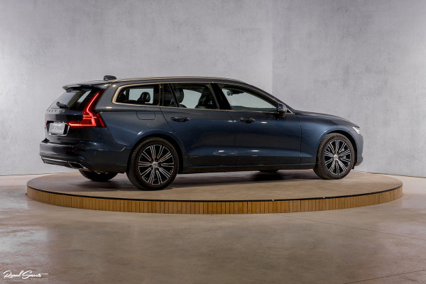 Volvo V60 2.0 T6 Recharge AWD Inscription Expression | Apple carplay | Navigatie | Adaptieve cruise |