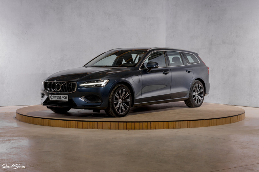 Volvo V60 2.0 T6 Recharge AWD Inscription Expression | Apple carplay | Navigatie | Adaptieve cruise |