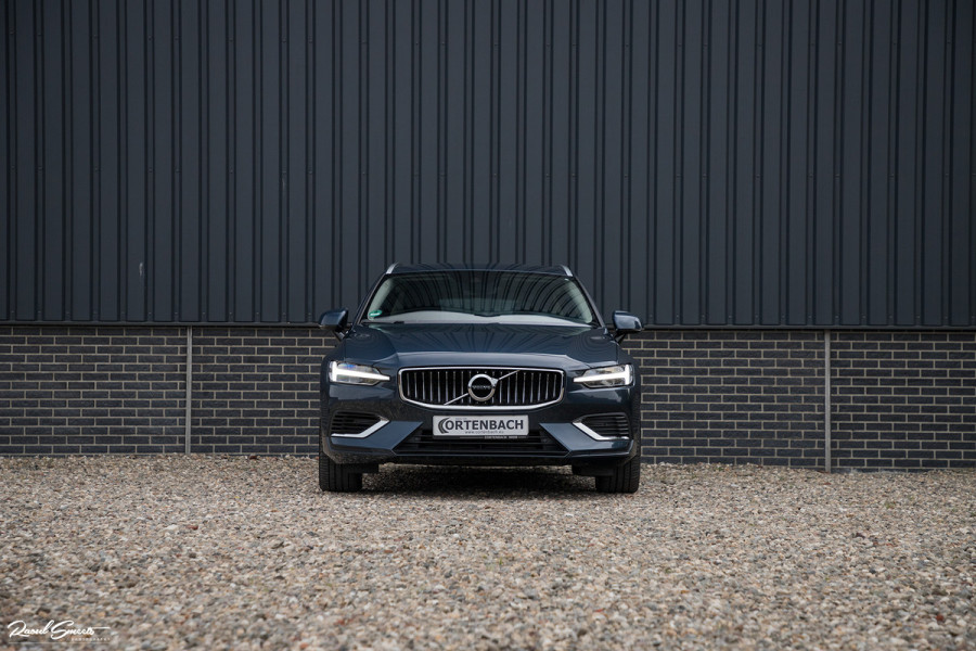 Volvo V60 2.0 T6 Recharge AWD Inscription Expression | Apple carplay | Navigatie | Adaptieve cruise |