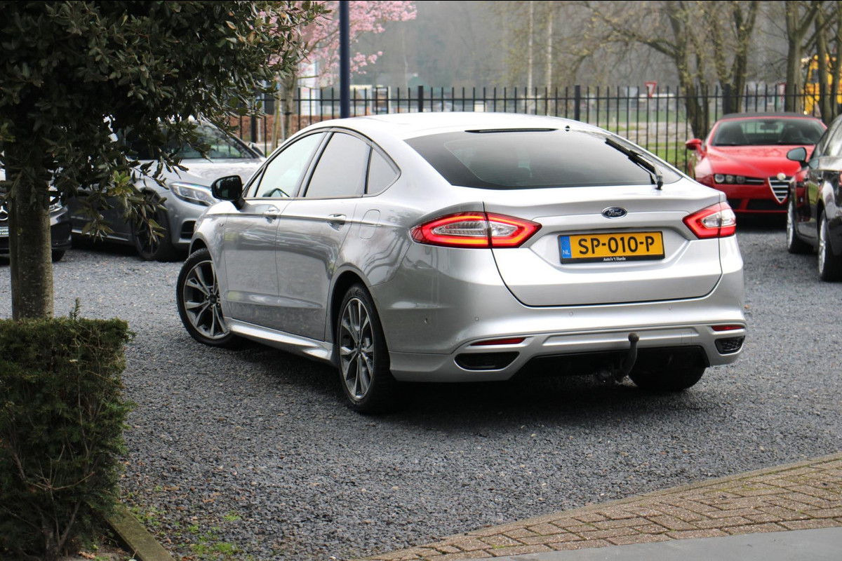 Ford Mondeo 1.5 ST Line 160 PK Xenon Trekhaak PDC Navi 18''