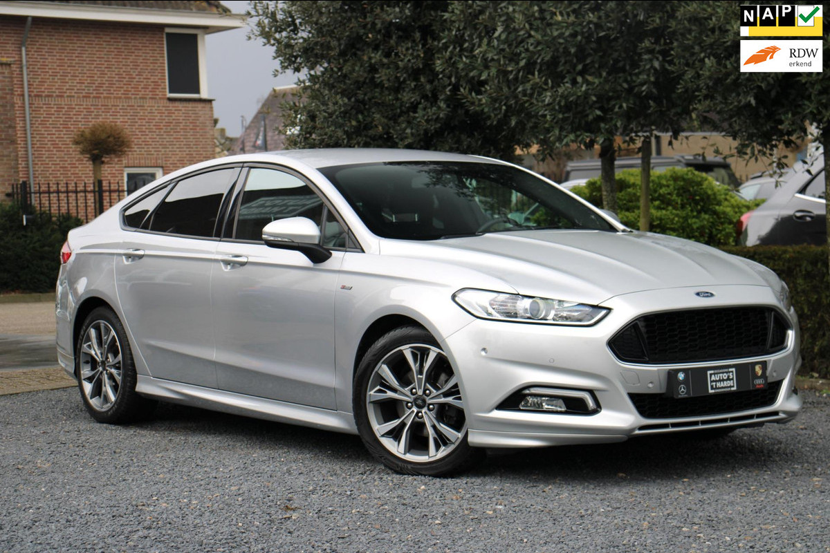 Ford Mondeo 1.5 ST Line 160 PK Xenon Trekhaak PDC Navi 18''