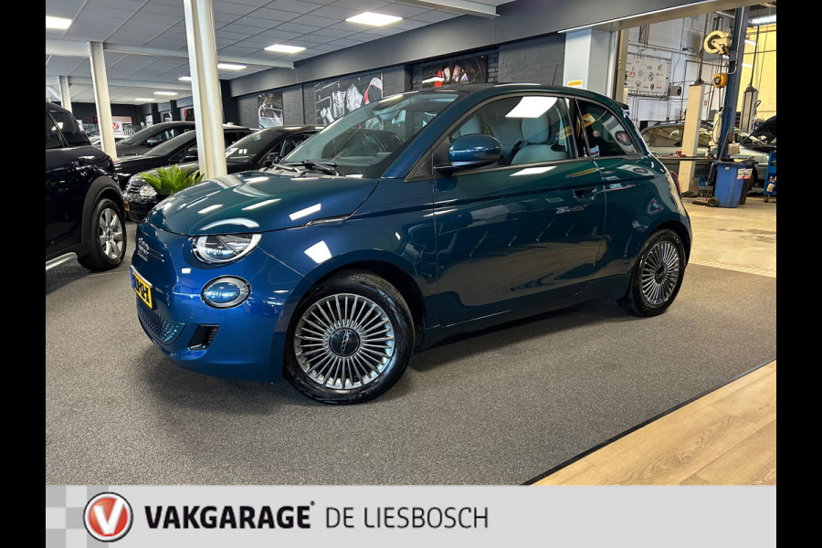 Fiat 500E Icon 42 kWh / Airco / camera / elektrisch bedienbaar Panoramadak / Navigatie / subsidie €2000,-