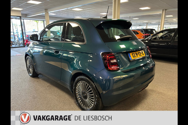 Fiat 500E Icon 42 kWh / Airco / camera / elektrisch bedienbaar Panoramadak / Navigatie / subsidie €2000,-